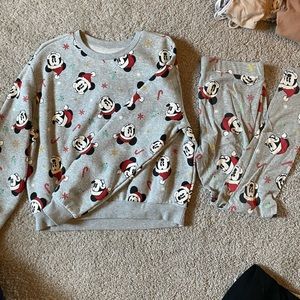 Mickey Mouse Christmas matching legging sweater set